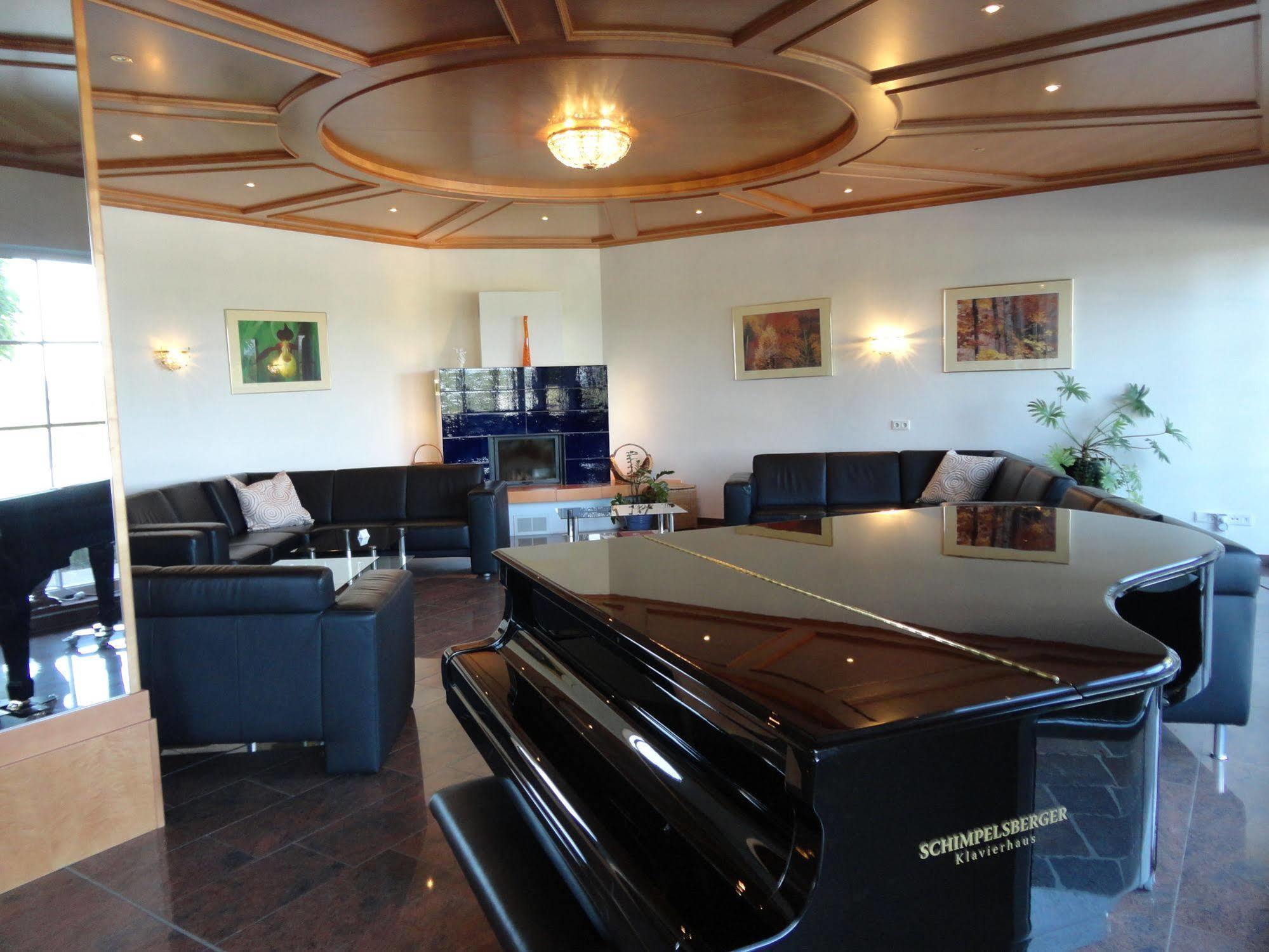 Komfort-Hotel Stockinger Ansfelden Bagian luar foto