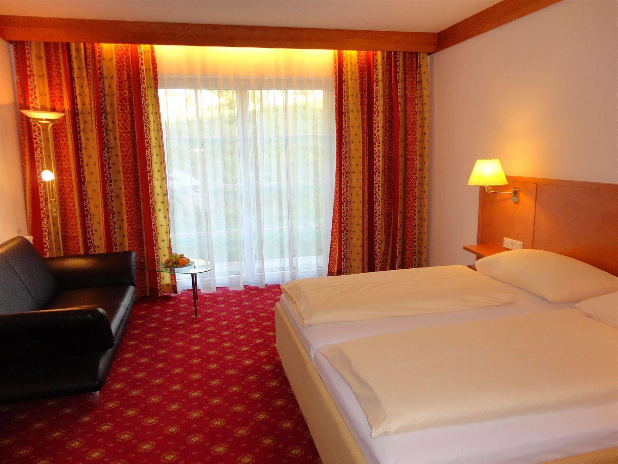 Komfort-Hotel Stockinger Ansfelden Bagian luar foto